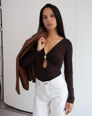 Naše bambusová body jsou jako stvořená pro podzimní dny🍂 Snadno je zkombinujete s džínami, sakem nebo kabátem. Objednat...